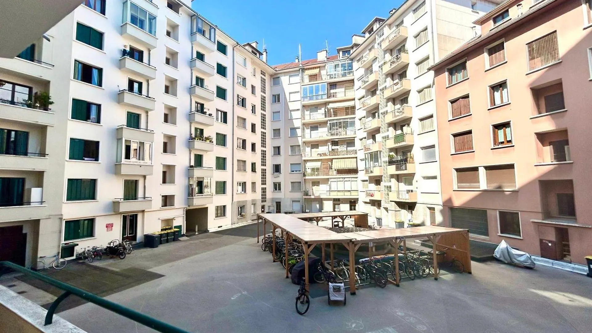Appartement Annecy Centre Avec Parking Prive, Proche Lac Et Commerces - Fr-1-432-41